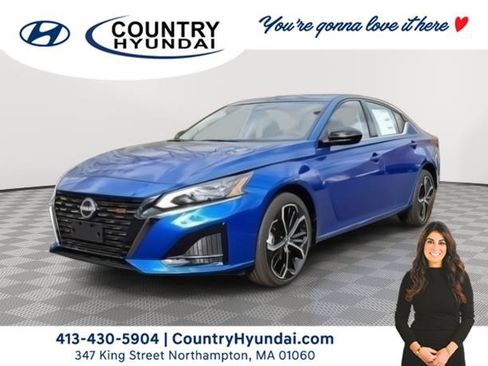 Used 2025 Nissan Altima 2.5 SR AWD/4WD image 1