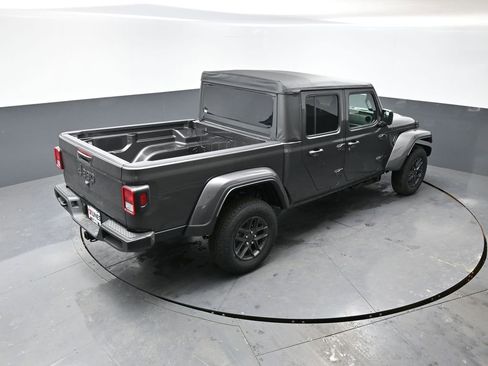 New 2026 Jeep Gladiator Sport image 36