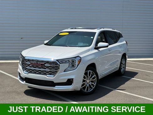 Used 2022 GMC Terrain Denali AWD/4WD image 1