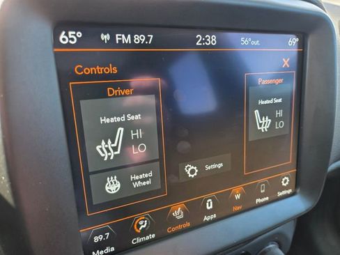 Used 2022 Jeep Renegade Latitude w/ Sun/Sound Group image 15