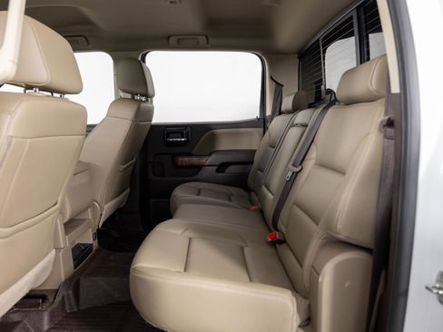 Used 2017 GMC Sierra 1500 SLT w/ Max Trailering Package image 18