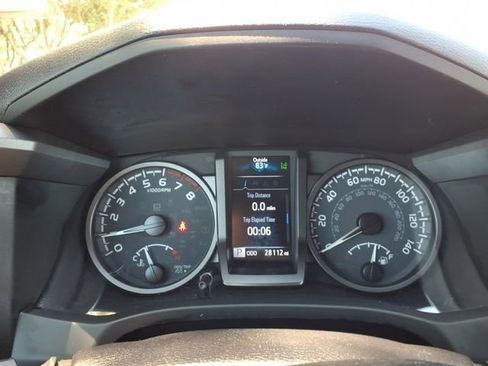 Certified 2023 Toyota Tacoma TRD Off-Road AWD/4WD image 19