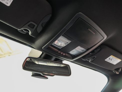 Used 2015 Dodge Challenger SRT w/ Technology Group image 33