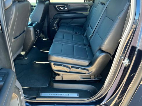 Used 2024 Chevrolet Suburban LT AWD/4WD image 22