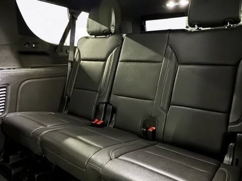 Used 2026 Chevrolet Suburban Z71 w/ Comfort Package AWD/4WD image 20