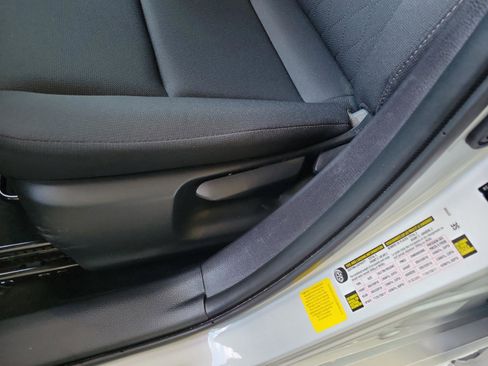 Certified 2025 Toyota Corolla LE image 32