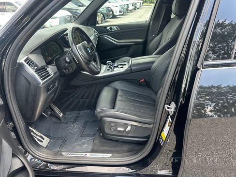 Used 2022 BMW X5 xDrive40i w/ M Sport Package AWD/4WD image 9