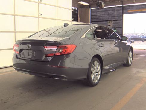 Used 2018 Honda Accord LX image 6
