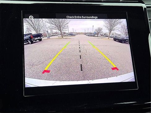 Used 2024 Jeep Grand Cherokee Laredo X image 18