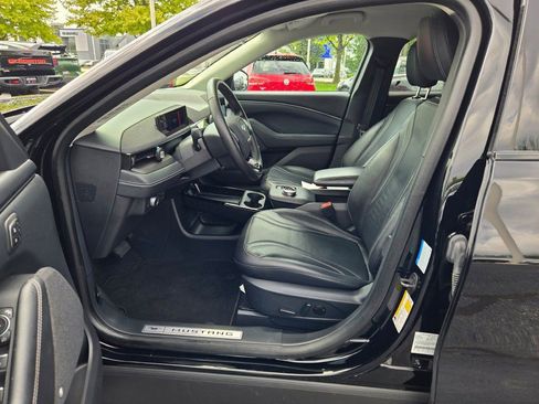 Used 2022 Ford Mustang Mach-E Premium image 21