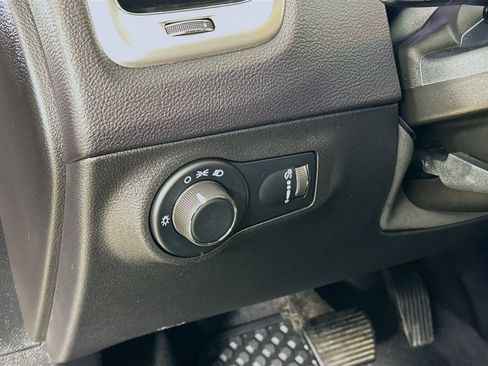 Used 2018 Jeep Compass Sport w/ Tech Group image 10