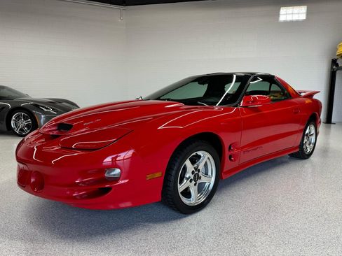 Used 2001 Pontiac Firebird Formula w/ Protection Group RWD image 23