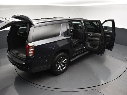 Used 2023 Chevrolet Suburban Z71 AWD/4WD image 29