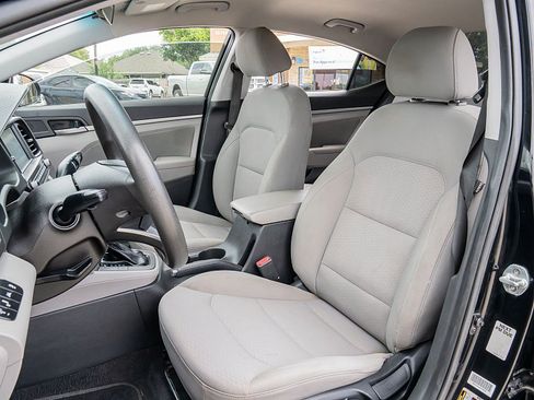 Used 2020 Hyundai Elantra SEL FWD image 14