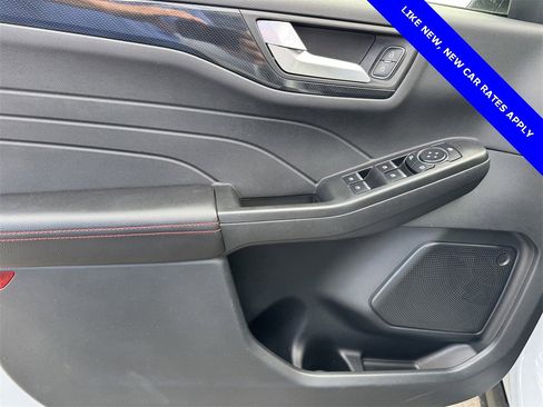 Used 2025 Ford Escape ST-Line w/ Equipment Group 301A image 12