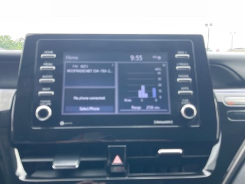 Used 2024 Toyota Camry LE FWD image 5