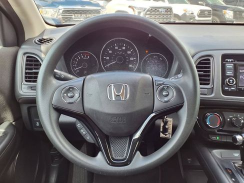 Used 2021 Honda HR-V LX image 26