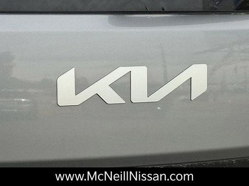 Used 2023 Kia Soul LX image 30