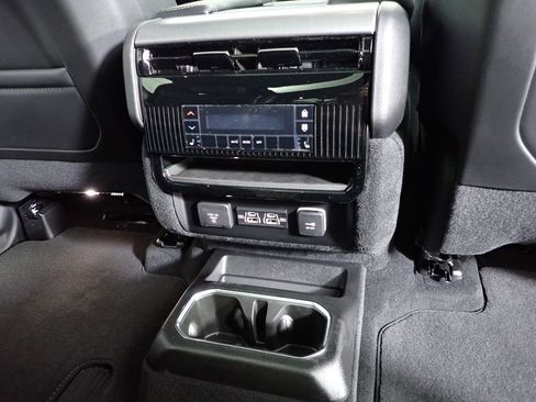 New 2026 Jeep Grand Wagoneer Limited AWD/4WD image 43