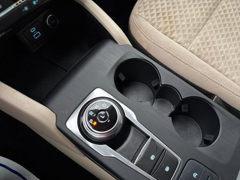 Used 2021 Ford Escape SE w/ Convenience Package image 24