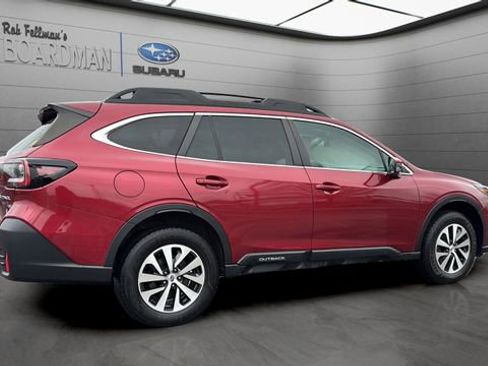 Used 2022 Subaru Outback Premium image 4