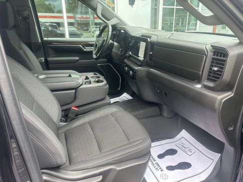 Used 2024 Chevrolet Silverado 1500 LT w/ Z71 Off-Road Package AWD/4WD image 13