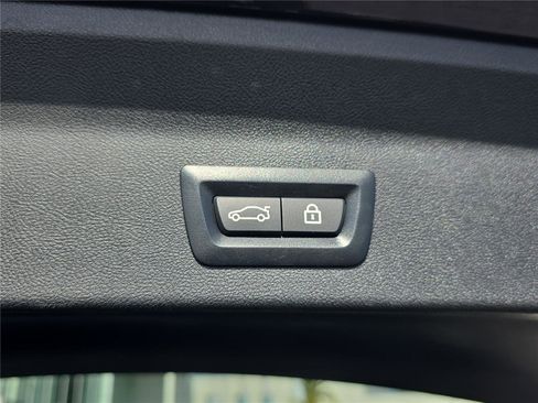 Certified 2022 BMW X3 sDrive30i w/ Convenience Package image 9