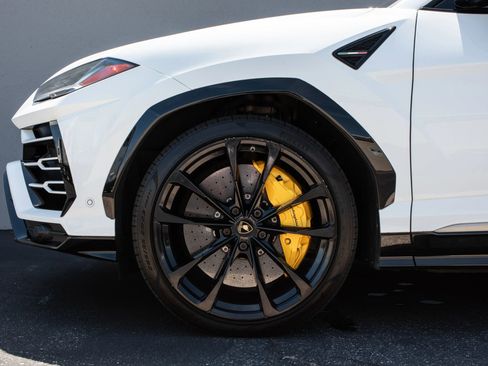 Used 2020 Lamborghini Urus image 39