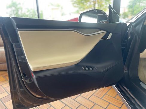 Used 2018 Tesla Model S 100D AWD/4WD image 18