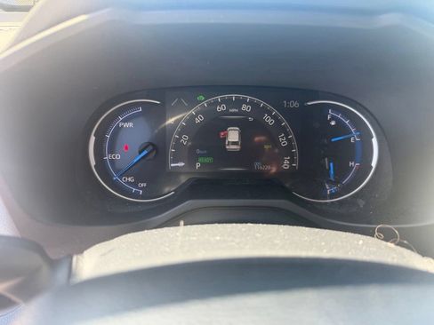 Used 2019 Toyota RAV4 Limited AWD/4WD image 9