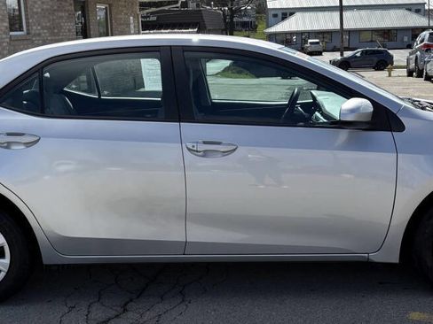 Used 2015 Toyota Corolla L image 5