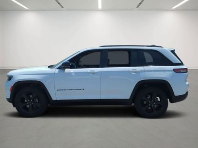 Used 2023 Jeep Grand Cherokee Altitude
