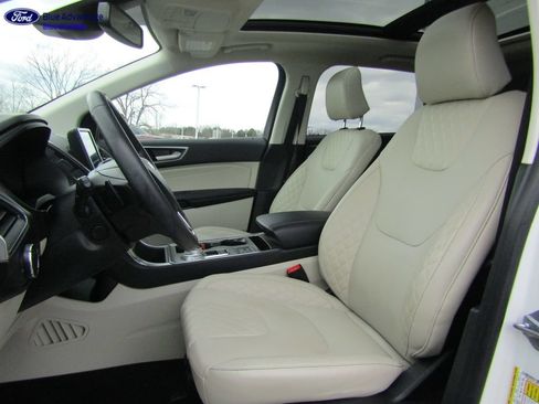 Certified 2024 Ford Edge Titanium w/ Equipment Group 301A AWD/4WD image 3