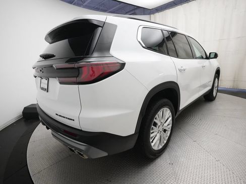 Used 2025 GMC Acadia Elevation w/ Elevation Premium Package AWD/4WD image 13