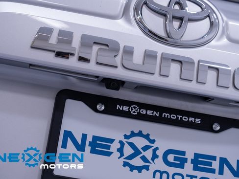 Used 2021 Toyota 4Runner SR5 Premium image 35