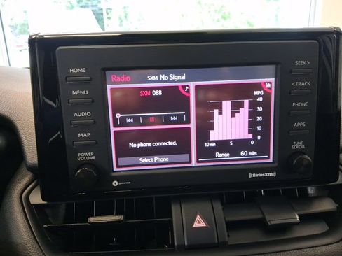 Used 2022 Toyota RAV4 XLE AWD/4WD image 18