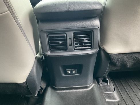 Used 2021 Toyota RAV4 XLE Premium AWD/4WD image 32