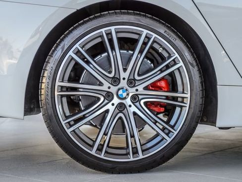 Used 2018 BMW 540i w/ M Sport Package RWD image 15