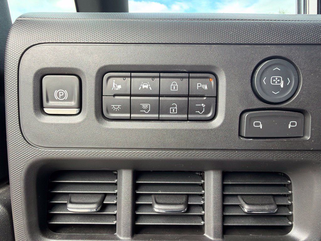 Used 2024 Chevrolet Brightdrop 600 w/ Commercial Equipment Package AWD/4WD image 10