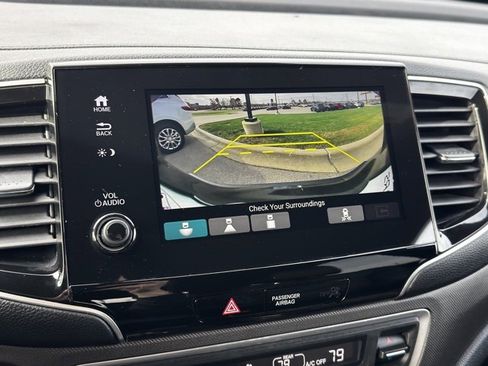 Used 2022 Honda Passport TrailSport image 4