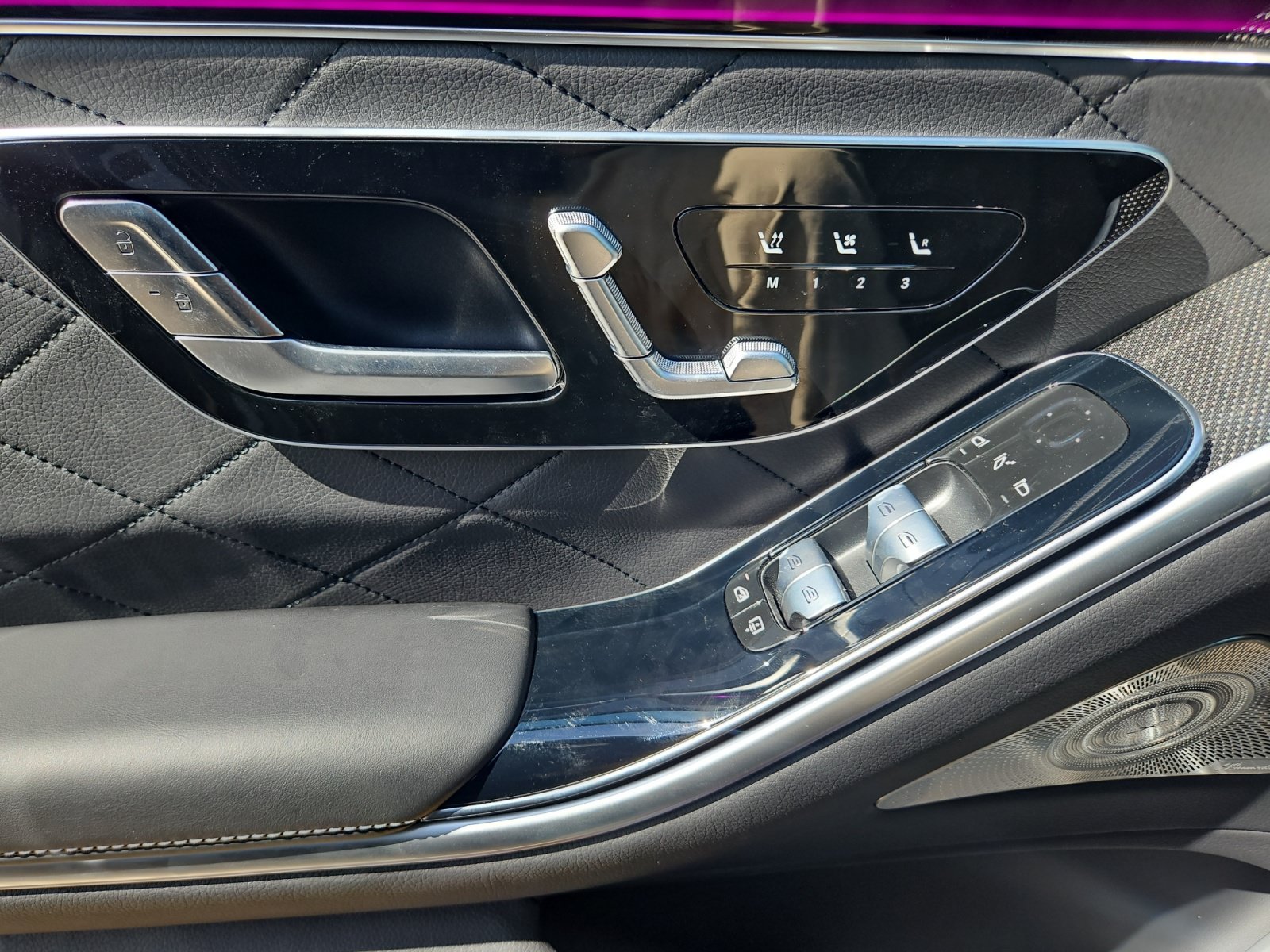 Used 2025 Mercedes-Benz S 580 4MATIC Sedan image 9