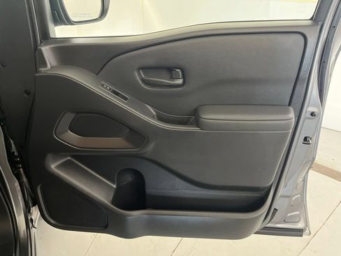 Used 2022 Nissan Frontier S RWD image 25