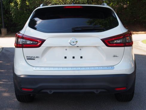 Used 2022 Nissan Rogue Sport SL w/ Premium Package FWD image 6