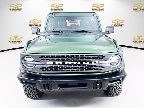 Used 2024 Ford Bronco Badlands image 2