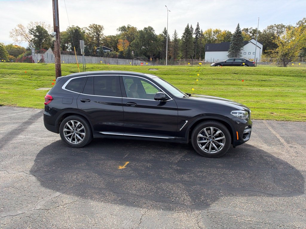 Used 2018 BMW X3 xDrive30i w/ Executive Package AWD/4WD image 15