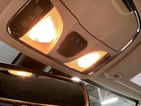 Used 2015 Jeep Cherokee Limited image 35