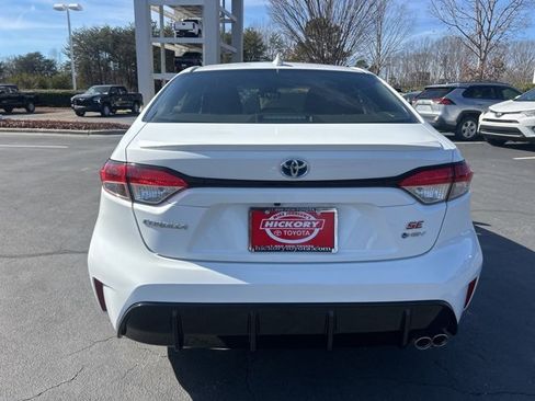 Used 2025 Toyota Corolla SE image 6