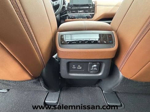Used 2025 Nissan Pathfinder Platinum w/ Cargo Package AWD/4WD image 14