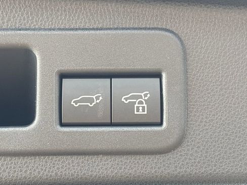 New 2025 Toyota 4Runner Limited image 32