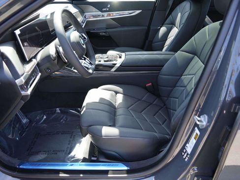 New 2026 BMW 760i xDrive w/ Premium Package AWD/4WD image 16